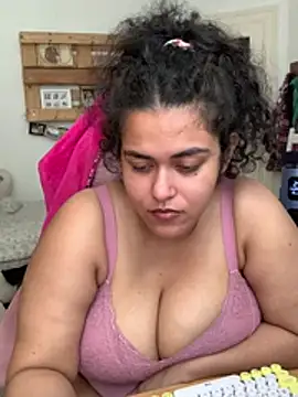 Curvydesifromgermany live