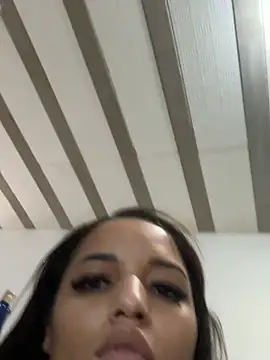 Maryhotangel live