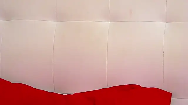 JadeRoyce live
