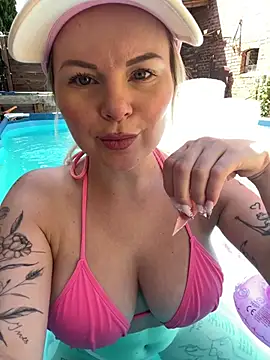Shorty_Holly live