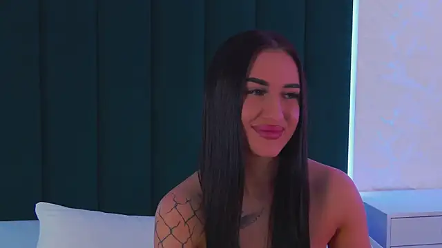 Luna_Olsen live