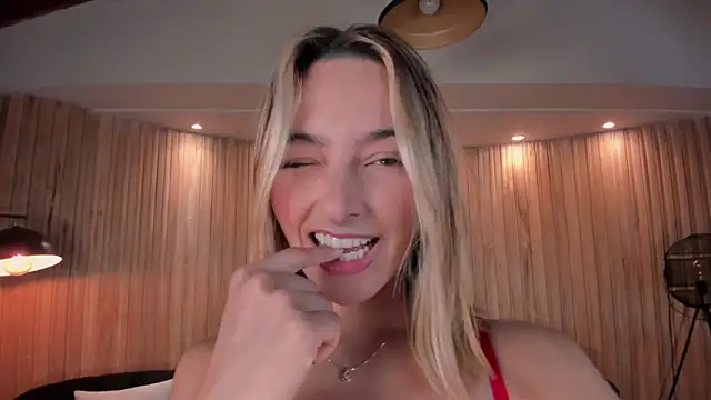 MelissaMoore_ live