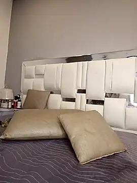 Eva_Johnss live