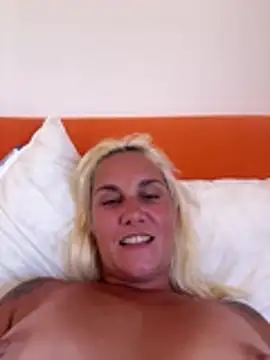 Sofia_beee live