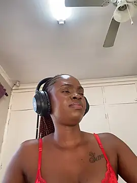 LuciousLips96 live
