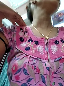 Sexy-Kajal2 live