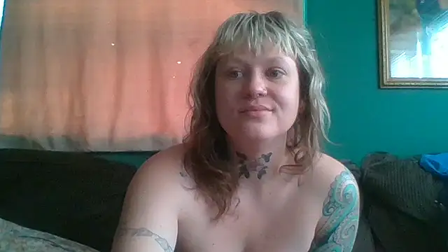 RosieSwitchBitch live