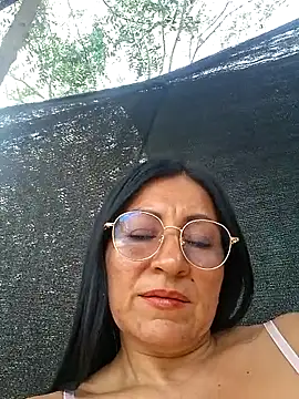 maturexxxnaughty live