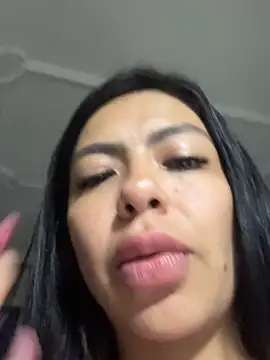 Noa_rousse01 live