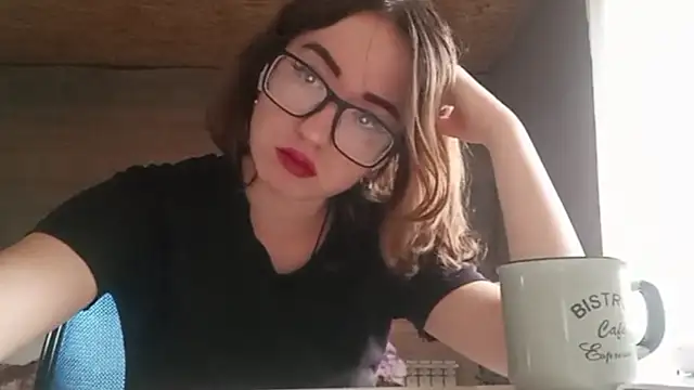 OliviaMoment live