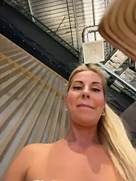 LisaMurr live