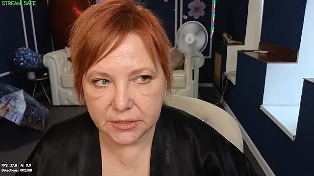 Kira_Kenett live
