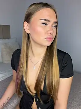 MonicaWestt live