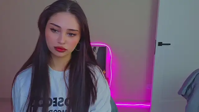 Sofia_Plump live