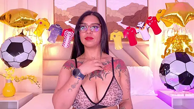 Sharlot18 live