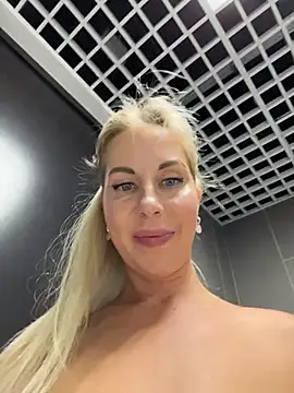 LisaMurr live