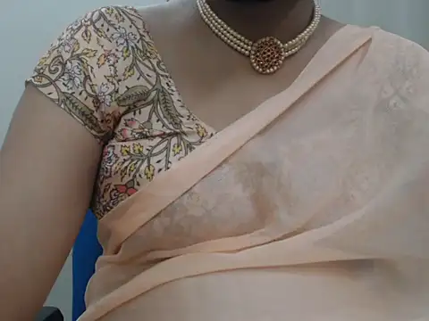 Lovely_Siri_23 live