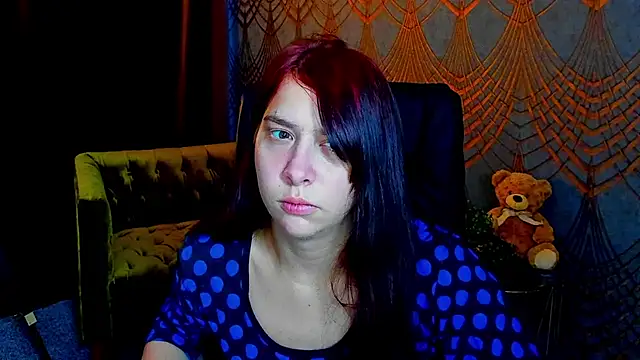 Livia_Shy live