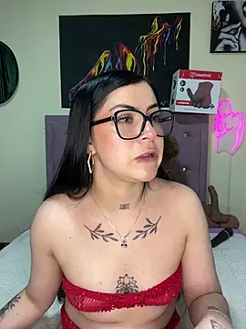 Emmie_Hot live
