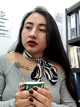 _Sarah-Office1 live