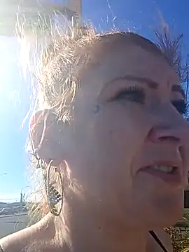nakedgarbageperson live