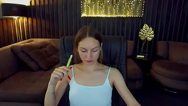 MilaAddams live