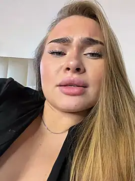 MonicaWestt live