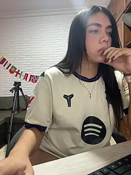 Luna_rousse26 live