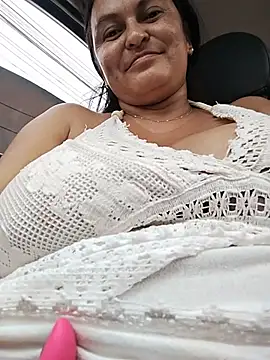 Horny-Mommy-Dirty live