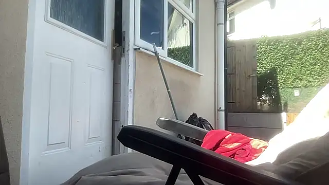 Bustyblondebabe32 live