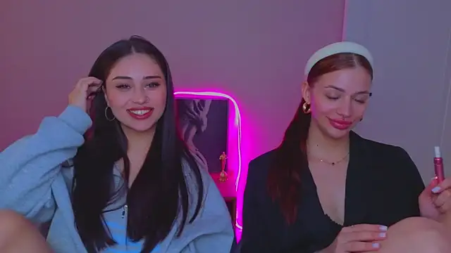 Sofia_Plump live