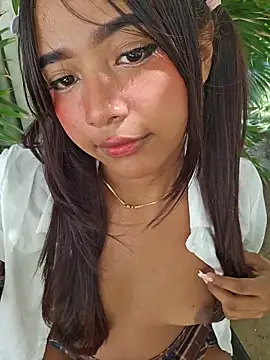 Pretty_karol live