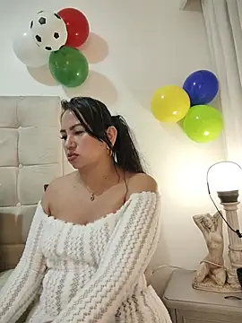 victoriagomez_1 live