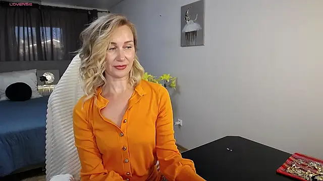 Vanessa_Nowak live