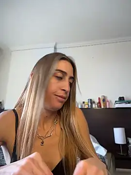 NicoleWilder live