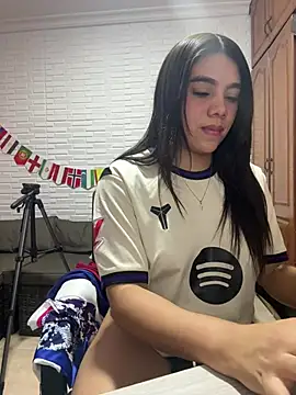 Luna_rousse26 live