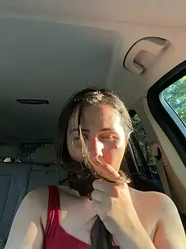 BrunetteNymph live
