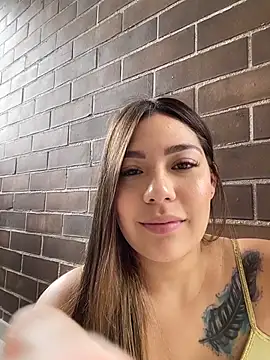 Latina_vanessa live