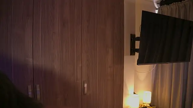 AitanaJhons_ live