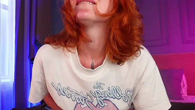 Liv_Fay live