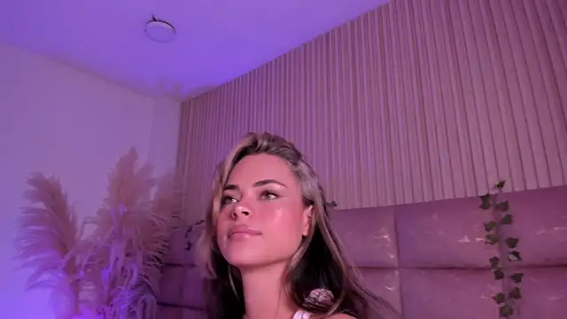 HannaRhodes live