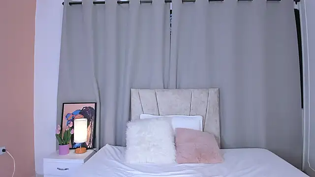 Maily_vega live