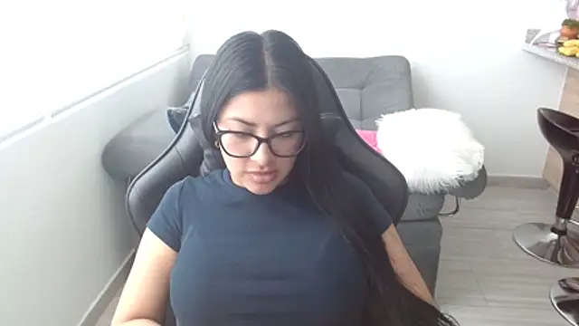 Mia_Paradis live