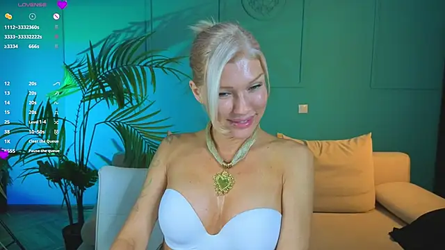 Lindsi_Luvviv live