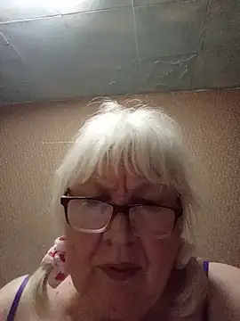 Alexia64231 live