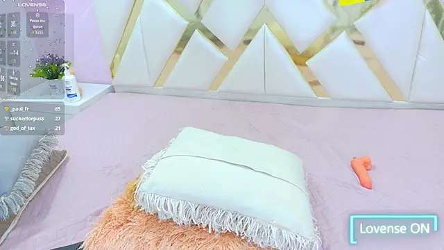 Sarah_blakee_ live