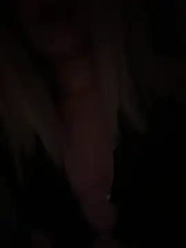 Elle_goldman live