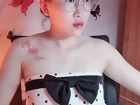 Lucy6868 live