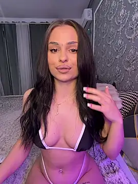 Olivia_Noor live