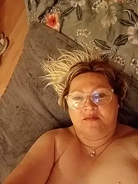 I_amVeronicle live